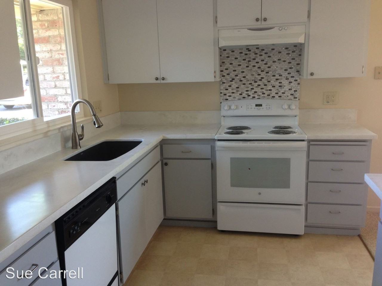 419 Meadowgreen Dr - Photo 3 of 13