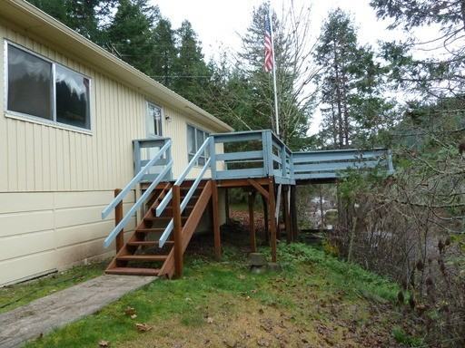 340 Debbie Ct - Photo 2 of 11