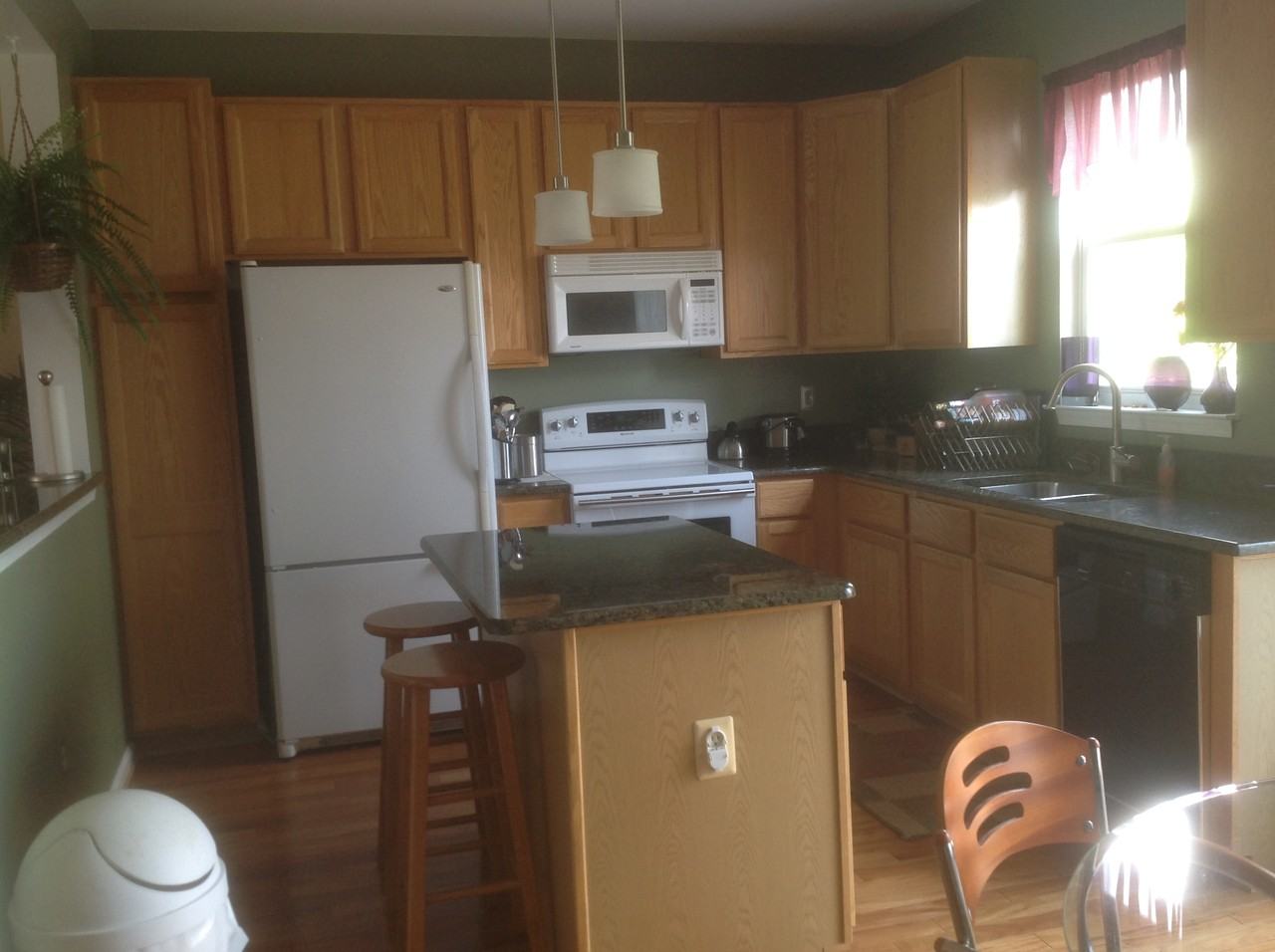 940 Turning Point Ct - Photo 2 of 11