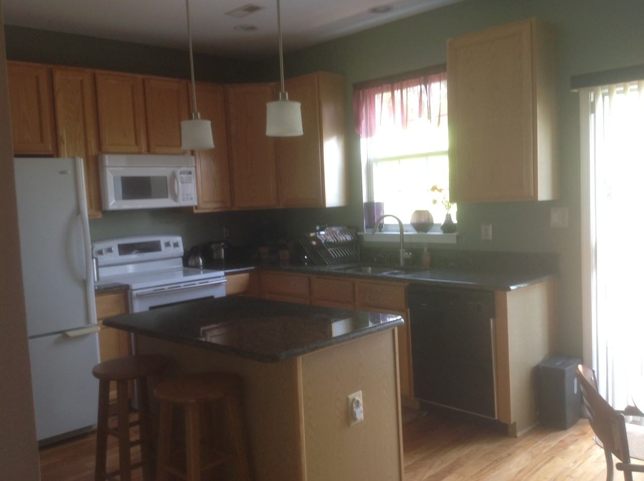 940 Turning Point Ct - Photo 3 of 11