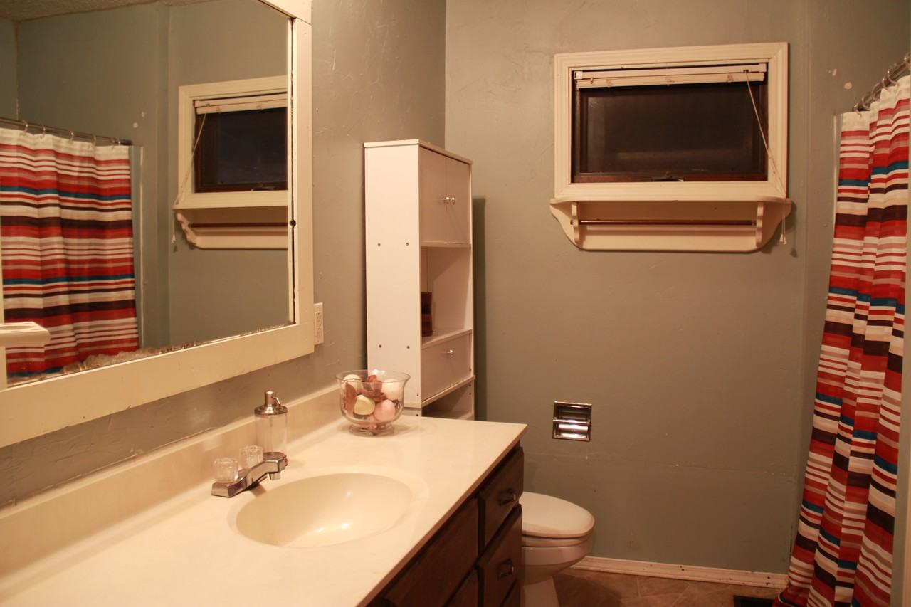 1416 E Elm St - Photo 3 of 10