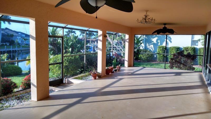 1318 San Mateo Dr - Photo 3 of 9