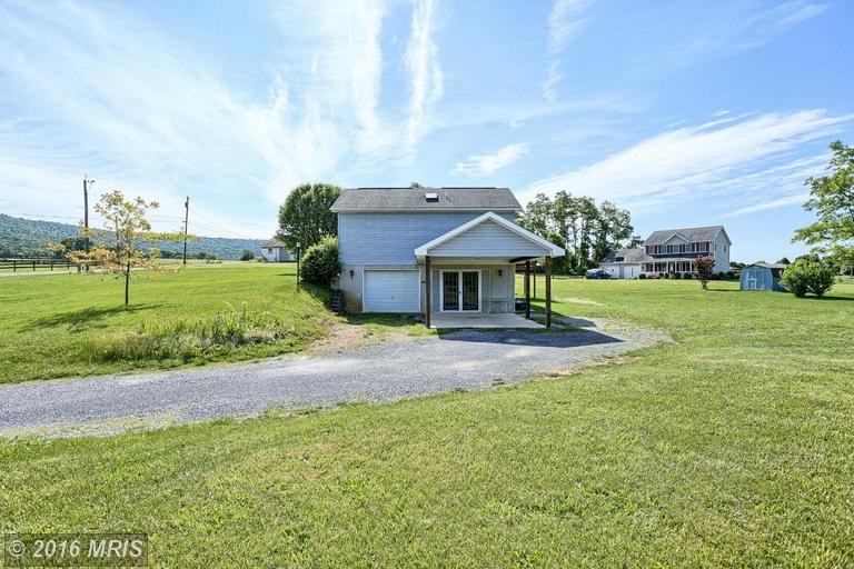 8725 Gap Rd - Photo 3 of 21