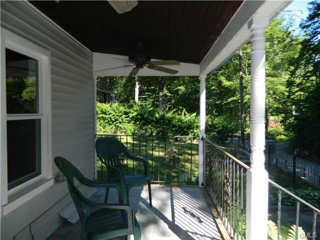 63 Capitol Dr - Photo 3 of 20