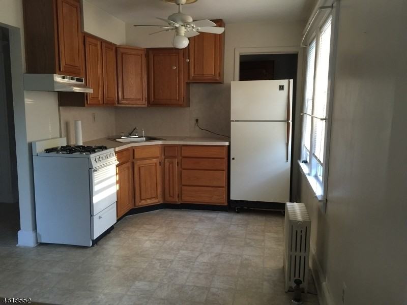 90 Parmelee Ave - Photo 2 of 12