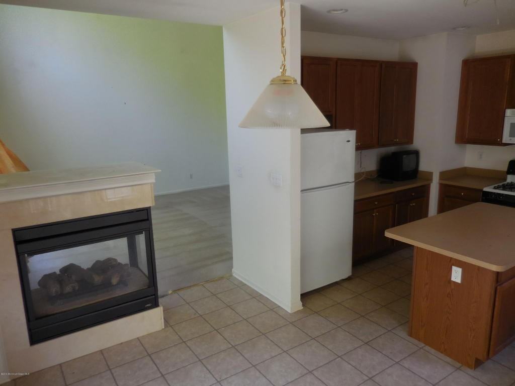 109 Scarborough Way - Photo 3 of 12