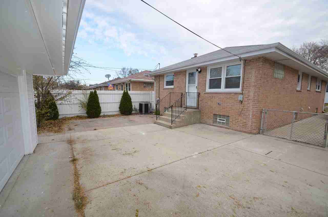 414 S 44th Ave - Photo 2 of 14