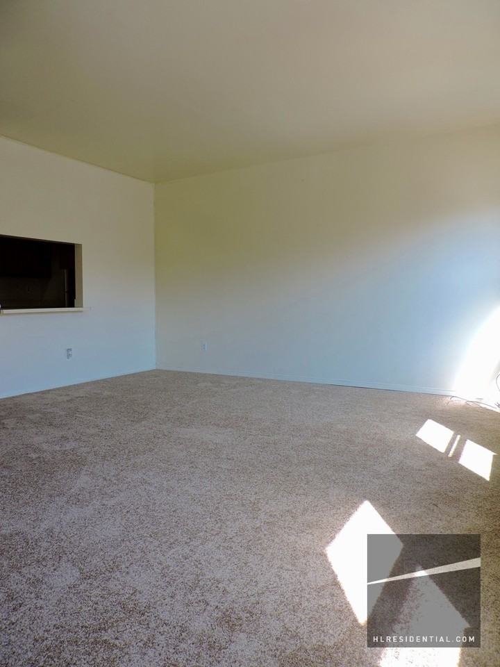 563 Lexington Avenue - Photo 2 of 12