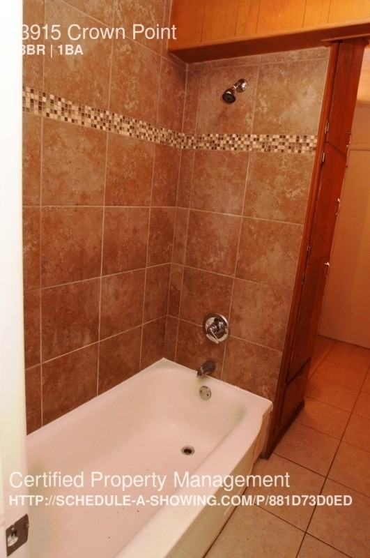 3915 Crown Point Ave - Photo 3 of 15