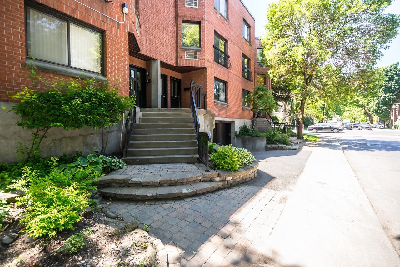 392 Avenue Lansdowne - Photo 2 of 22