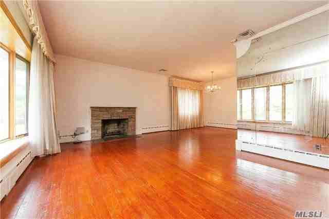 85-56 Chelsea St - Photo 3 of 20