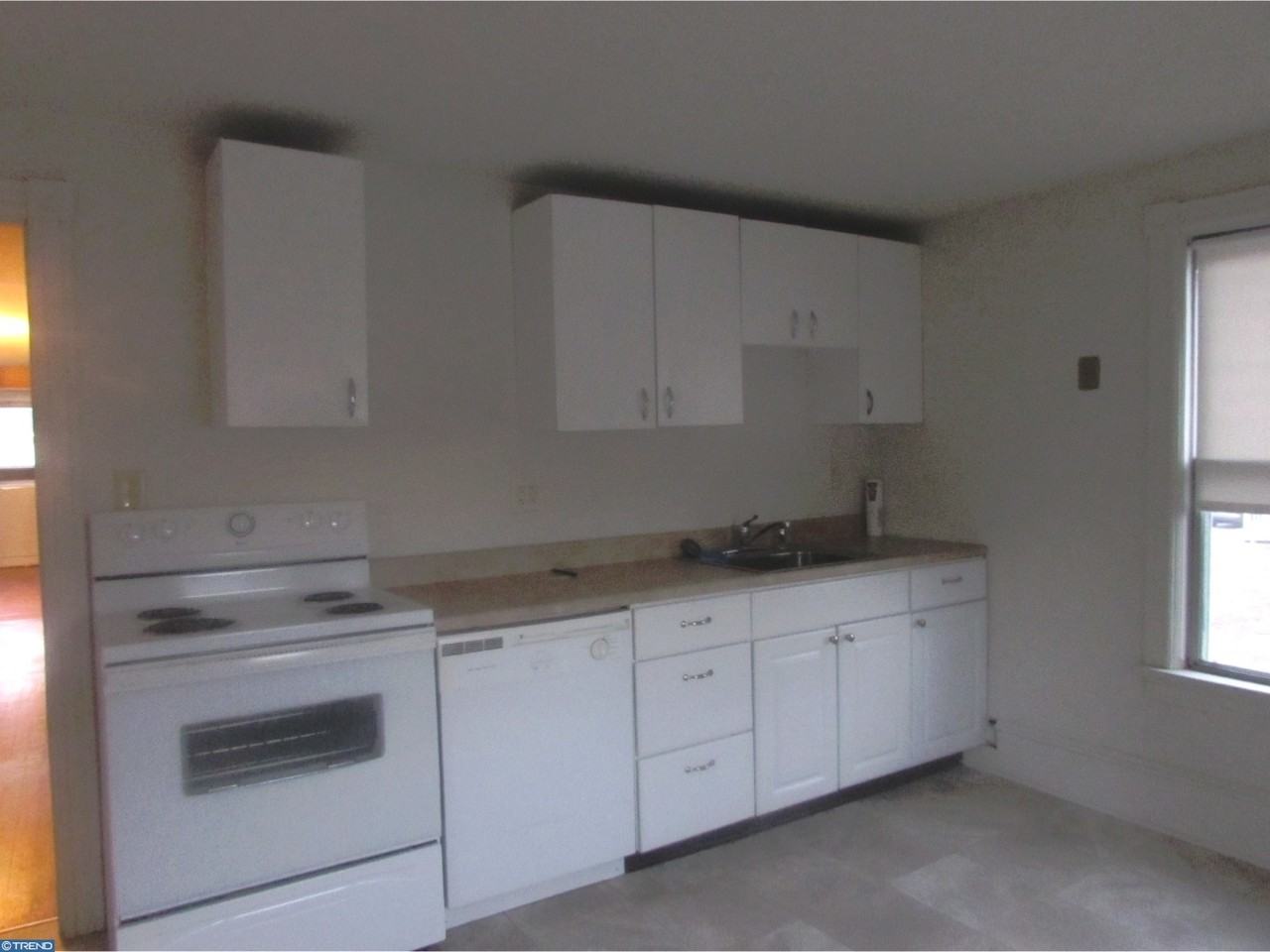 26 W Broad St - Photo 2 of 12
