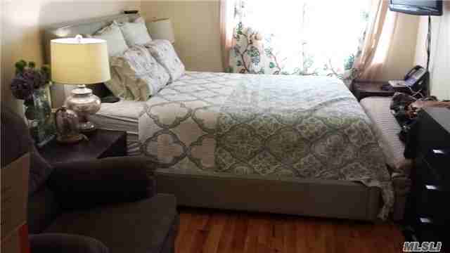 91-28 175th St - Photo 3 of 9