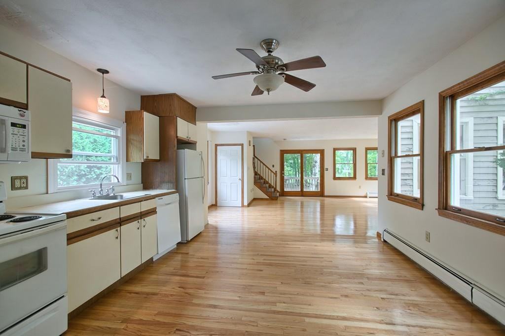 27 Andover Rd #2 - Photo 2 of 12