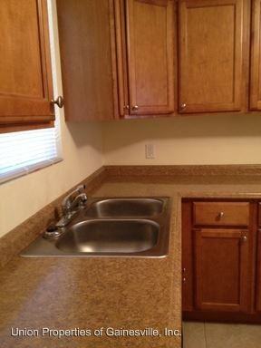 1221 NW 31st Ave - Photo 2 of 4