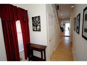 720 River St - Photo 3 of 27