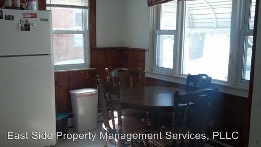 39 S Custer Ave - Photo 3 of 5