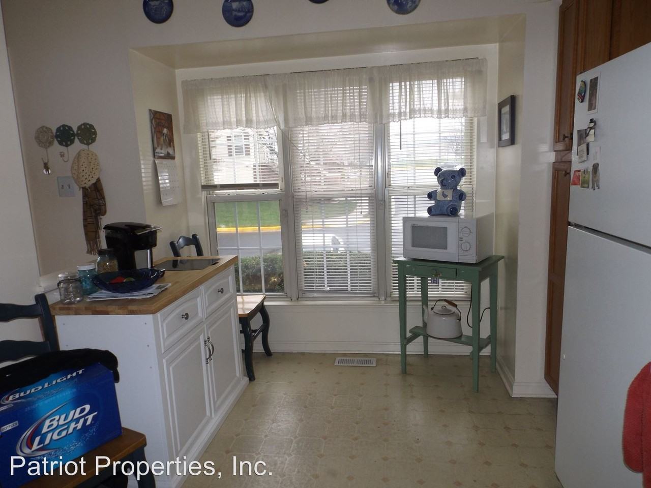 20865 Sandstone Square - Photo 2 of 8