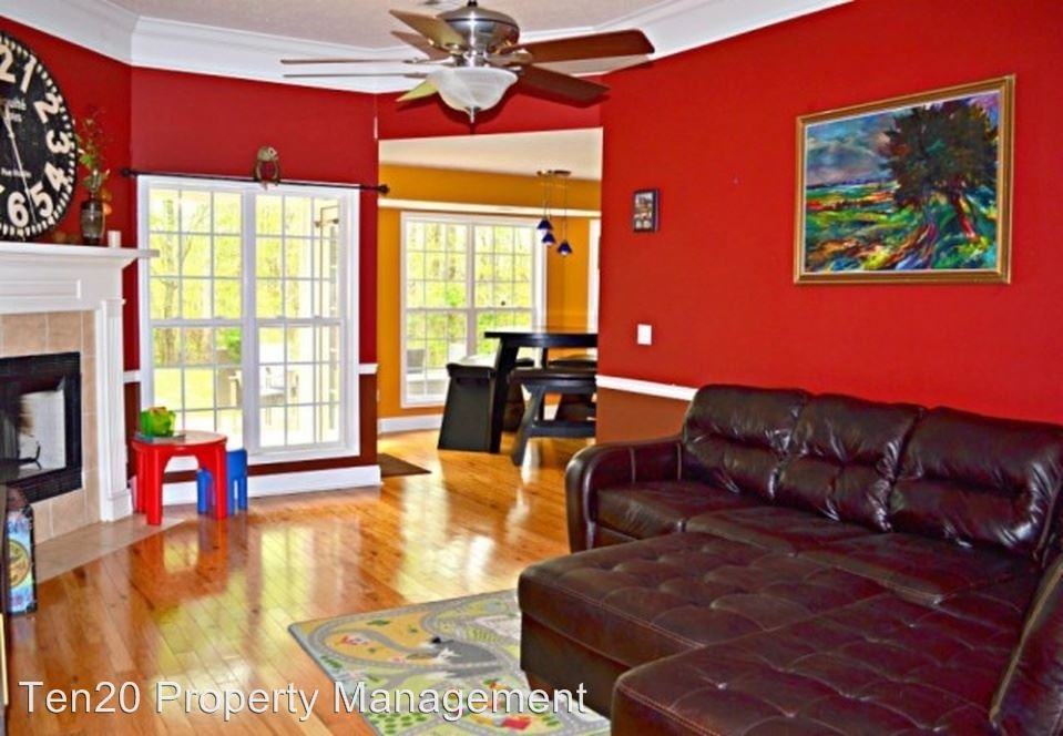 661 Shearwater Dr - Photo 3 of 10