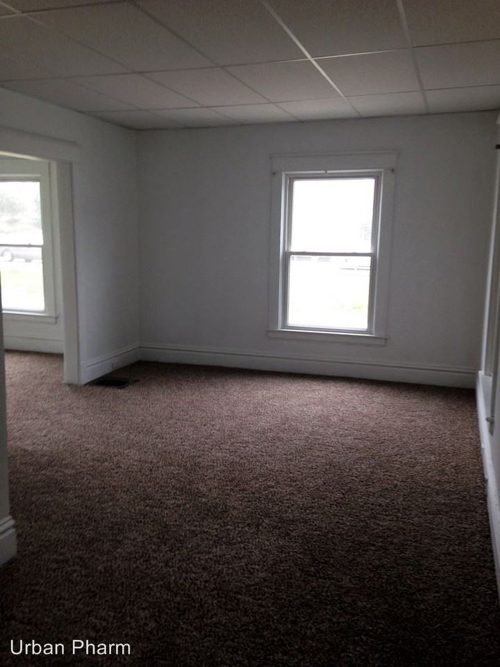 12 Arthur Ave NE - Photo 3 of 18