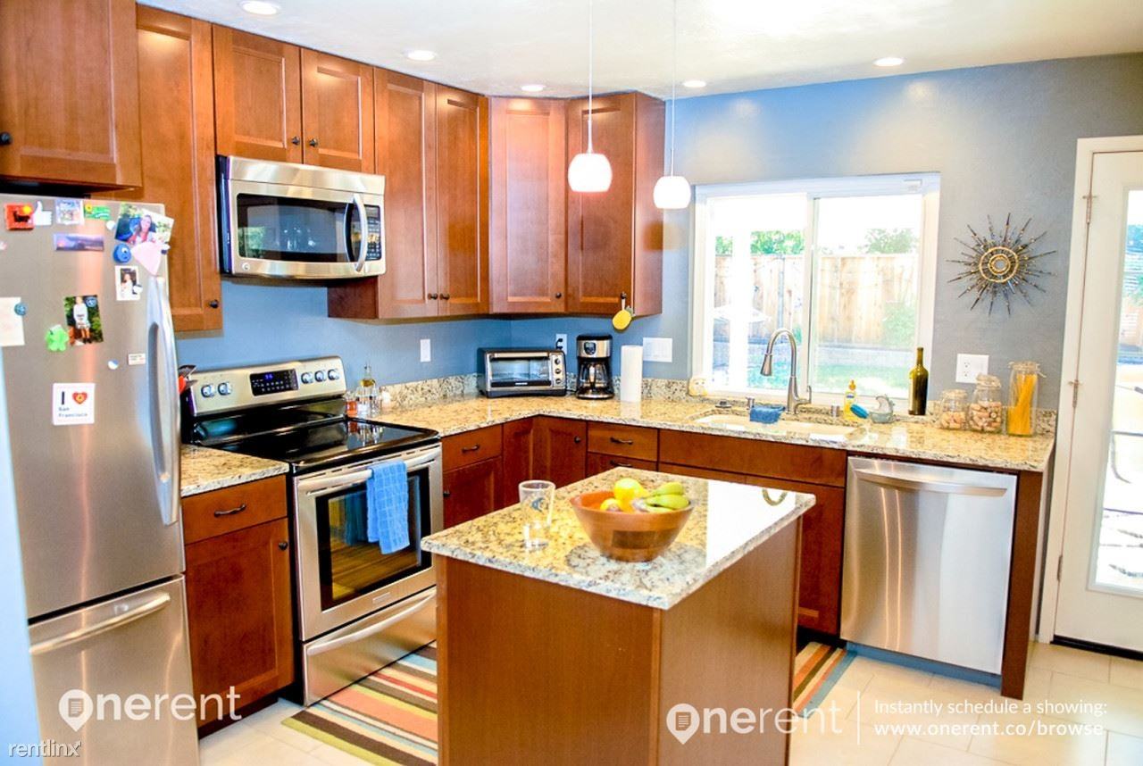 111 Houlton Ct - Photo 2 of 19