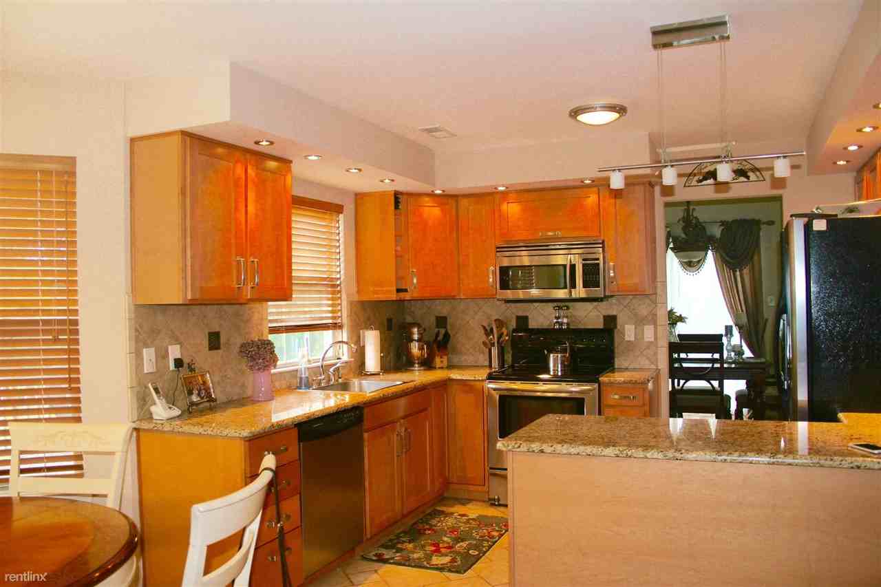 12 Pavilion Rd - Photo 3 of 10