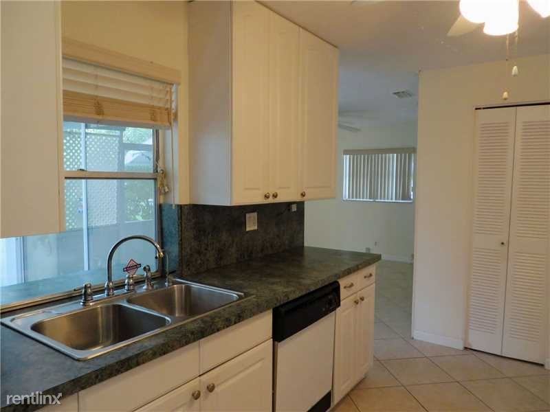 1701 NW 85th Ave - Photo 2 of 4