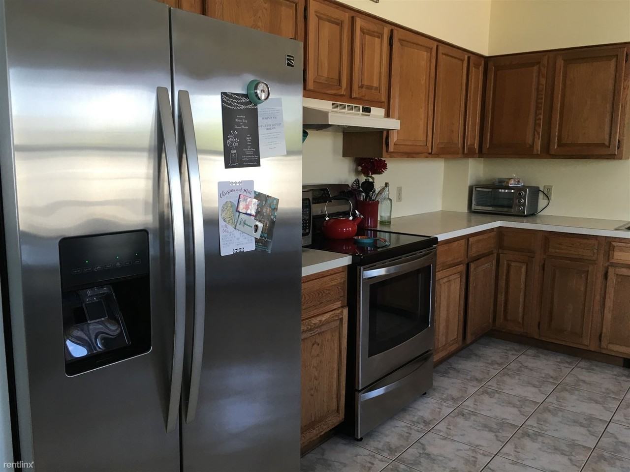 38 Narragansett Ave #A - Photo 3 of 10