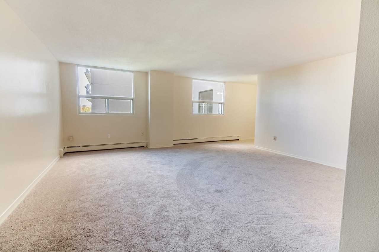1150 Adelaide Street North - Photo 2 of 26