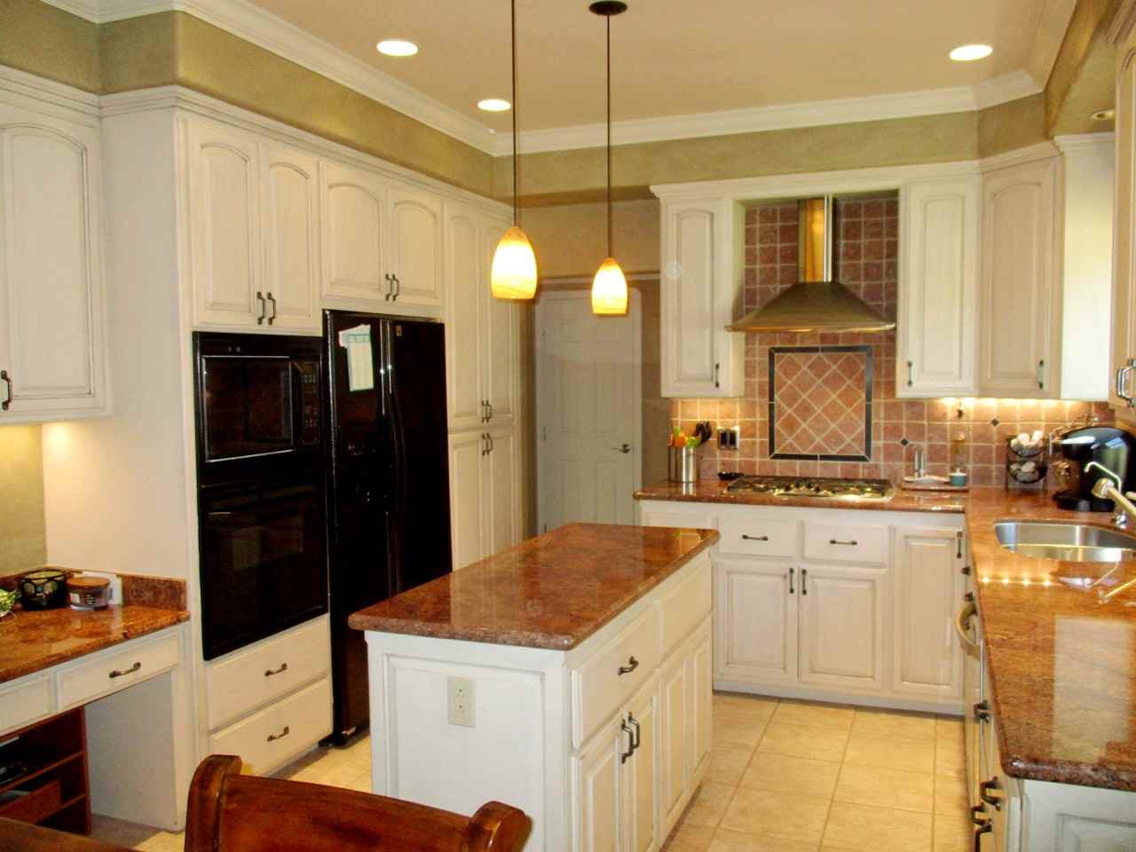 1770 Phantom Ave - Photo 3 of 26