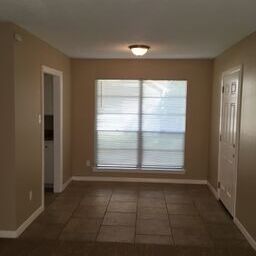 10322 Antrim Ln - Photo 2 of 10