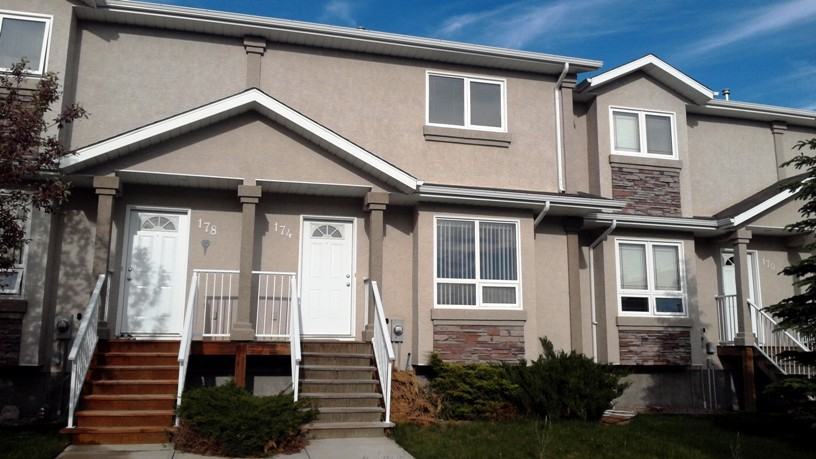 174 Lynx Cove N - Photo 3 of 24