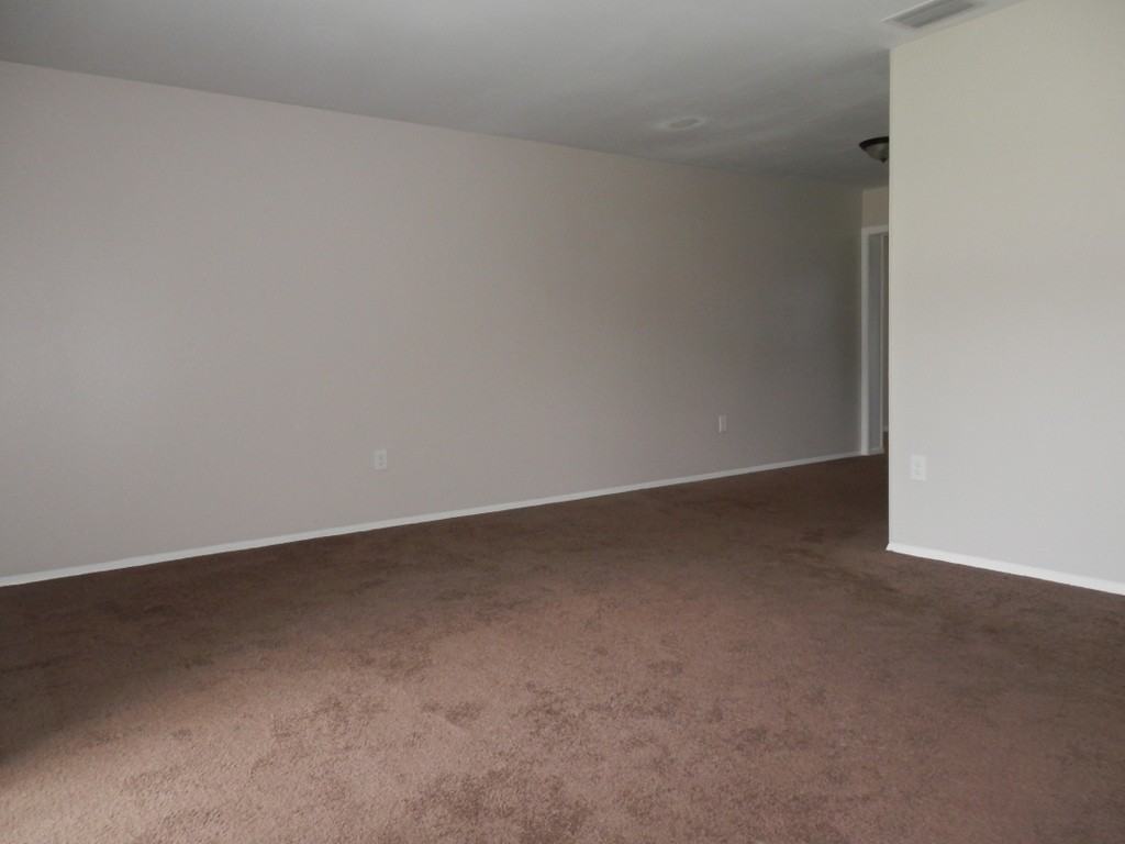 795 Shady Ln - Photo 3 of 13