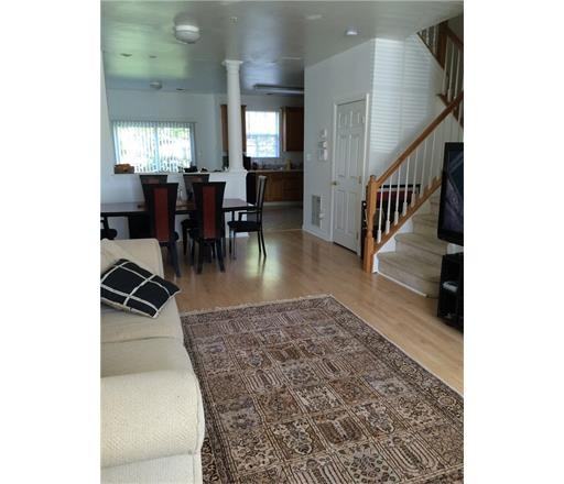 207 Blossom Cir - Photo 3 of 4