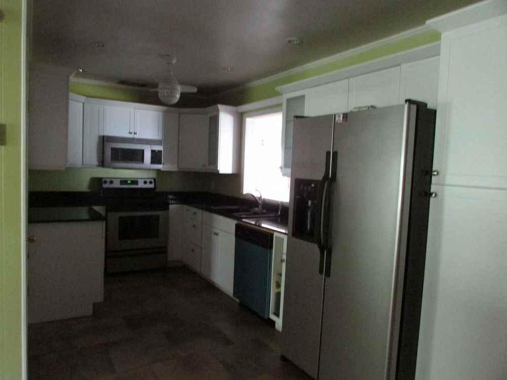 101 Greenwood Dr - Photo 2 of 10