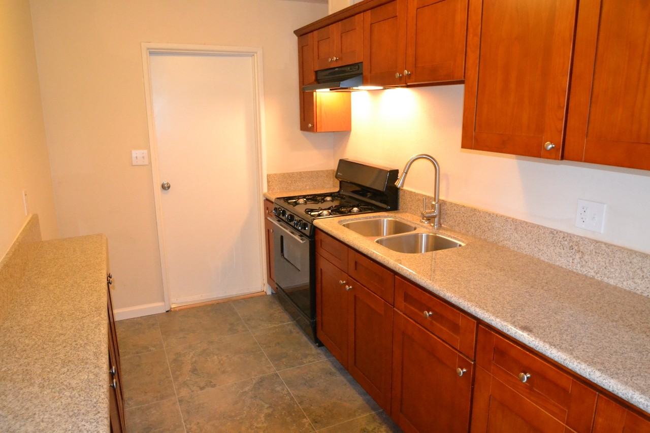 343 Richburn Ave - Photo 3 of 6