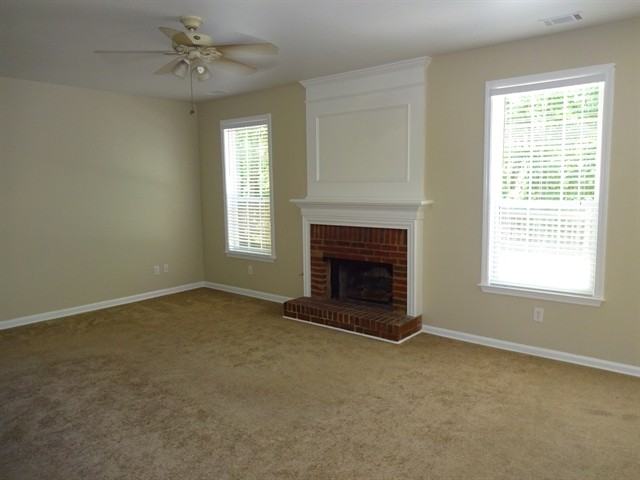 401 Lochmere Ct - Photo 2 of 12