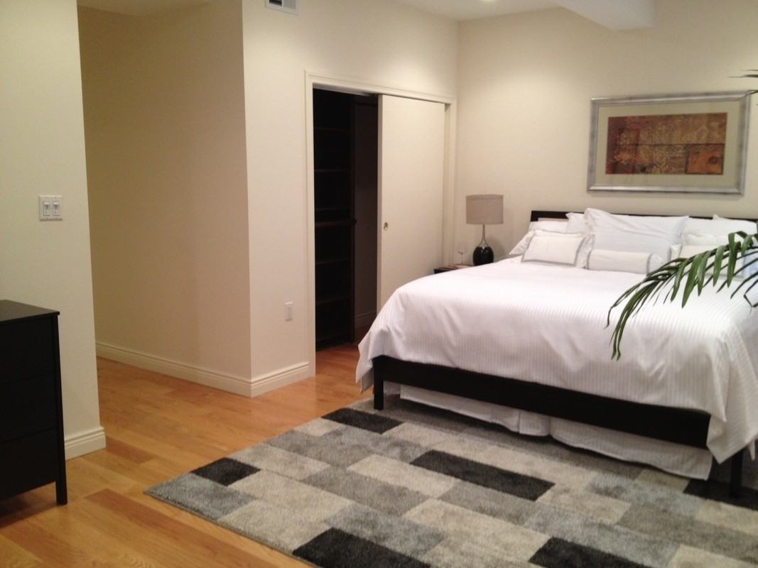 Union Square W & E 17th St #4TH