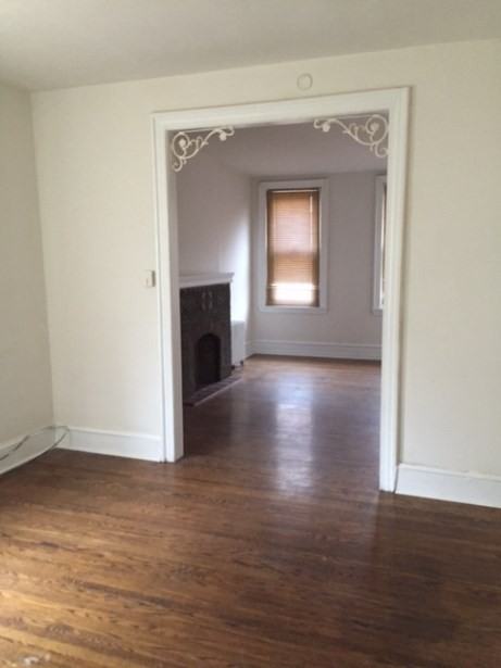 3106 Emerald St - Photo 3 of 5