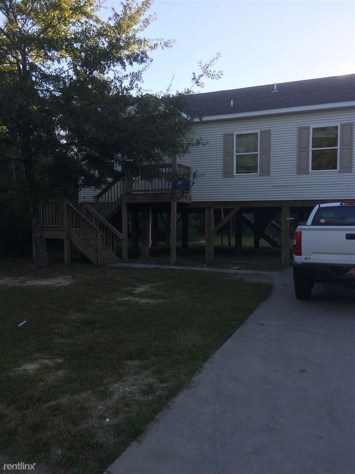 8358 Jeff Davis Dr - Photo 2 of 15