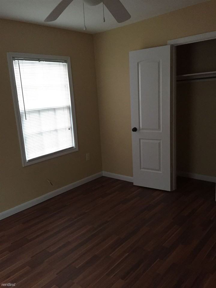 4332 Lafayette St - Photo 3 of 8