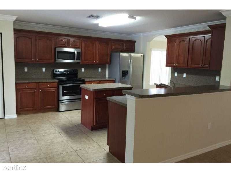 4608 SW 129th Ave - Photo 2 of 5