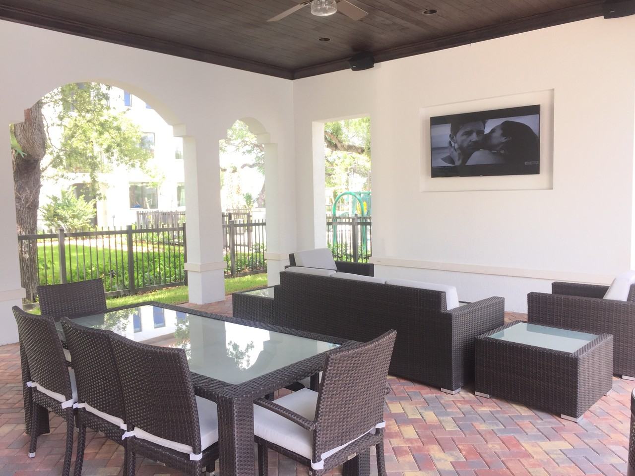 2851 Sheridan St #303 - Photo 3 of 8