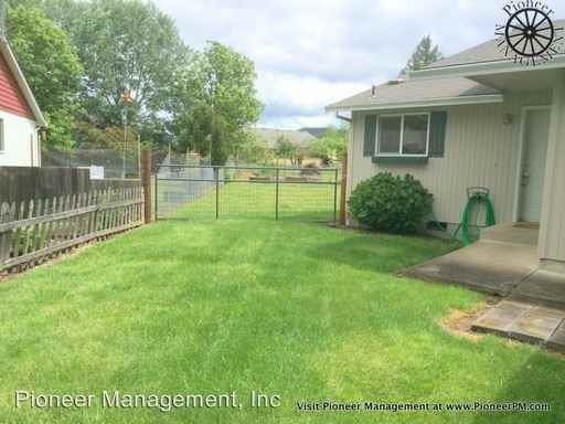 1422 SE Don Mar Ct - Photo 2 of 19