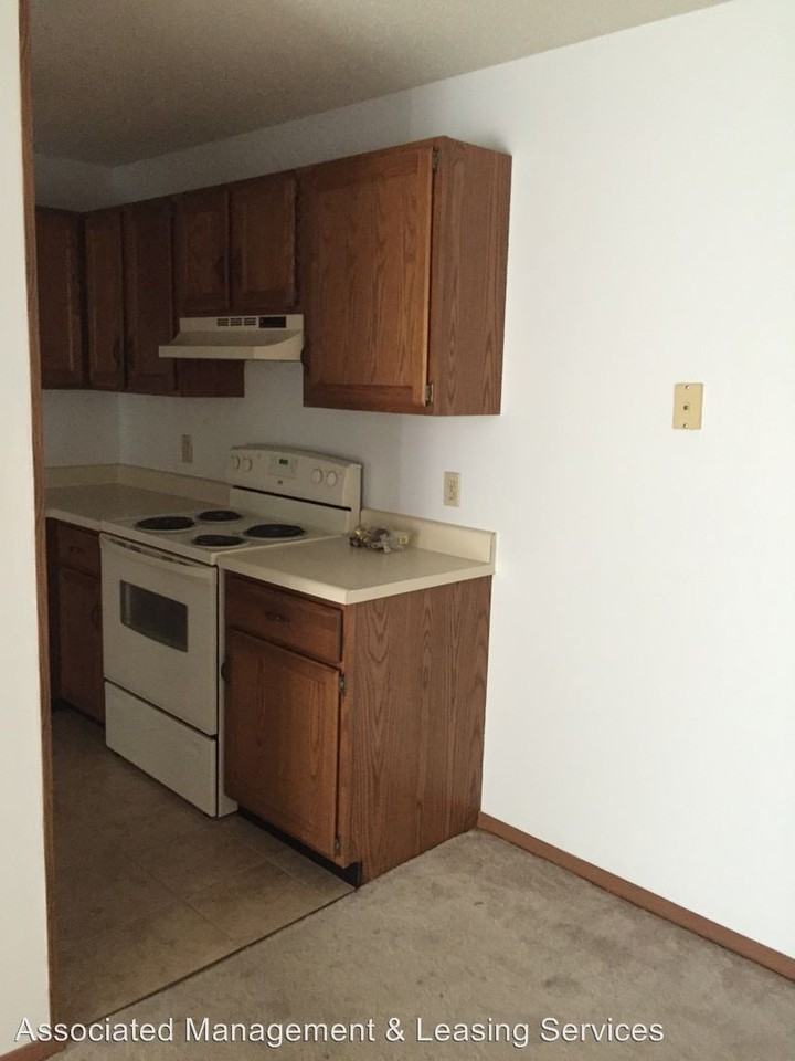 254 Carriage Ct - Photo 3 of 5