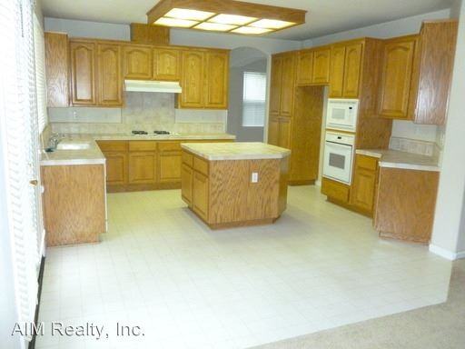 5105 Wedgewood Way - Photo 2 of 6