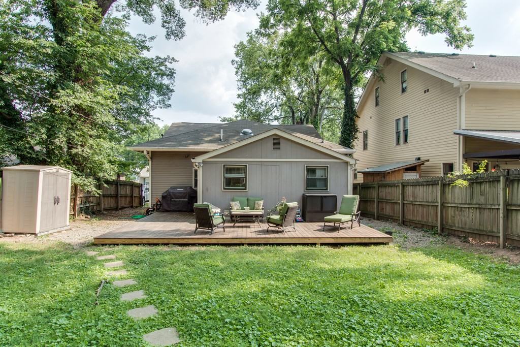 1005 Chicamauga Ave - Photo 2 of 32