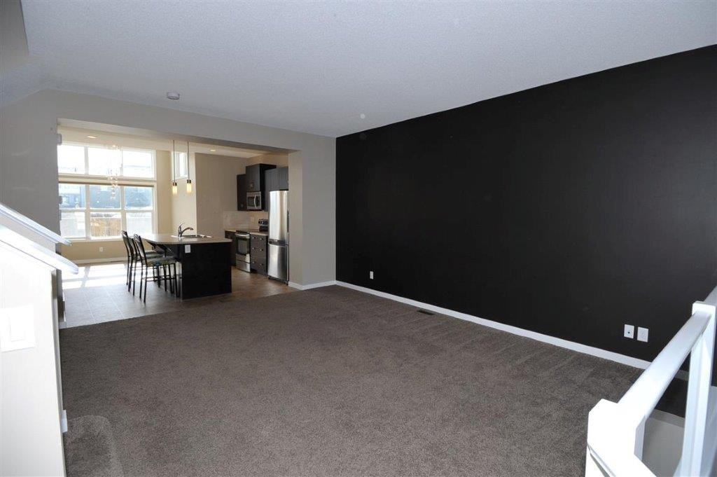 82 Walden Cres SE #82 - Photo 2 of 33