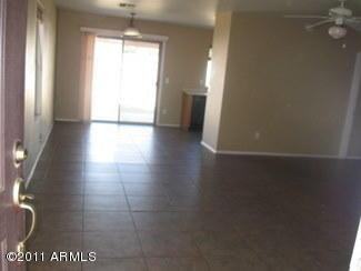 1006 S Slater Cir - Photo 2 of 6