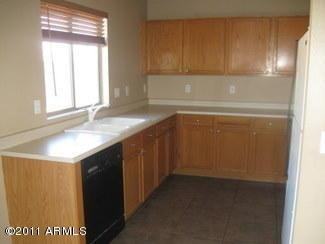 1006 S Slater Cir - Photo 3 of 6